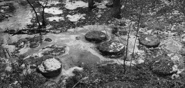 Mlecí kameny u Zvánovického potoka